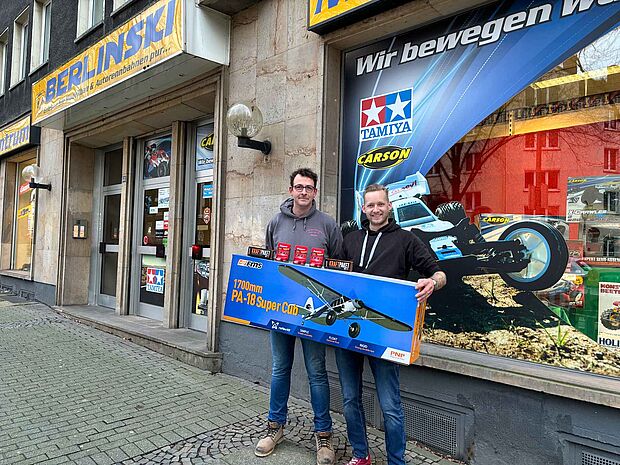 Übergabe Modellflugequipment